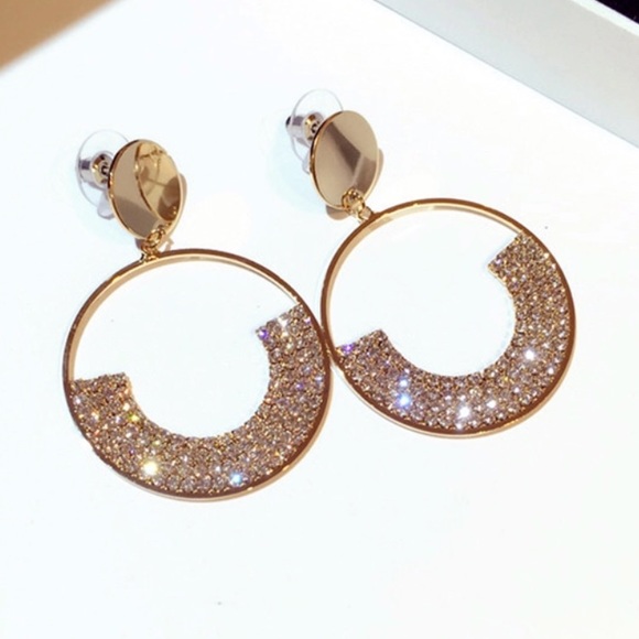 Gold Tone Round Hoop Earrings - Picture 4 of 4